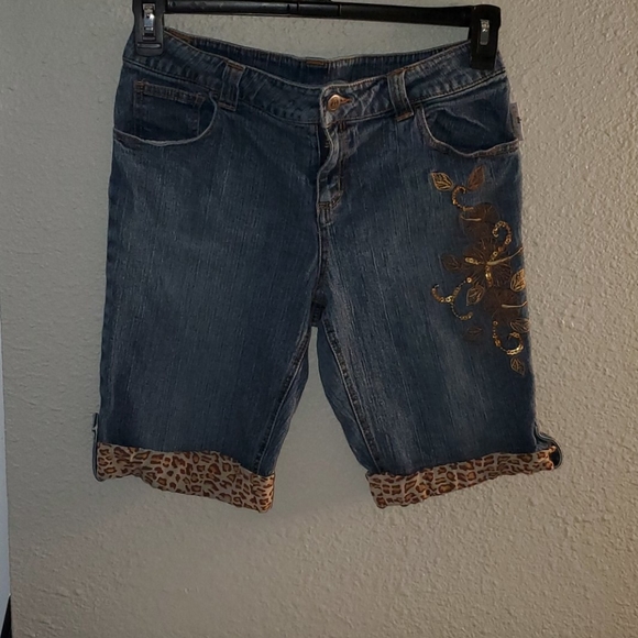 Cheetah Girls blue jeans shorts w/ cheetah designs - Picture 6 of 13